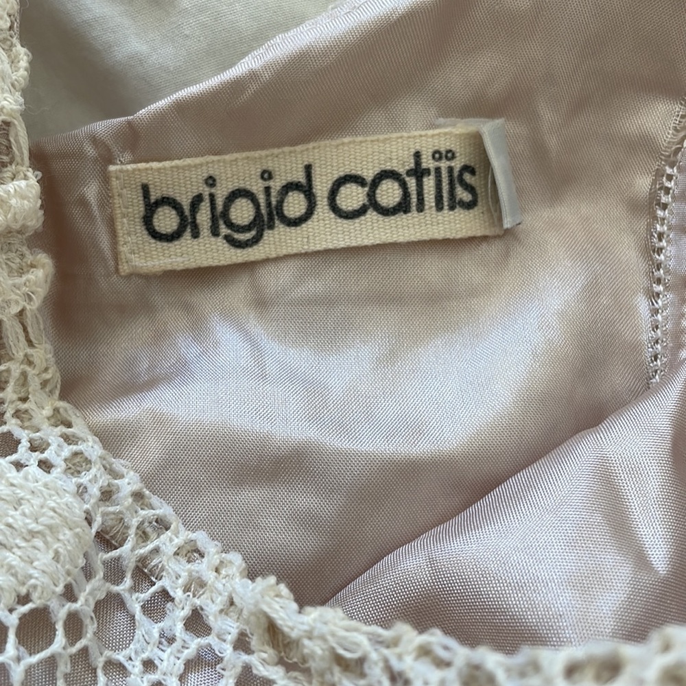 Brigid Catiis lace cream dress. Size small - Picture 4 of 4